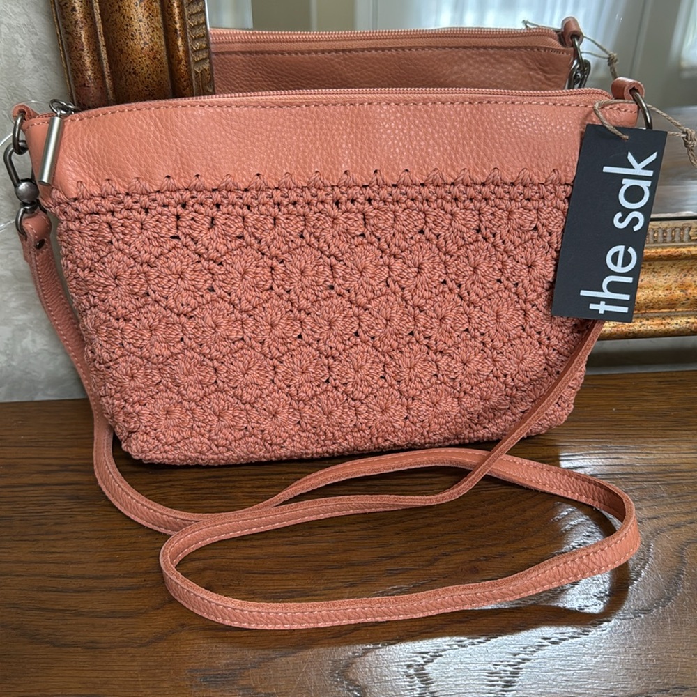 New The Sak women’s crocheted soft peach color crossbody purse. 11”W x 7 1/2” H. - Picture 11 of 14